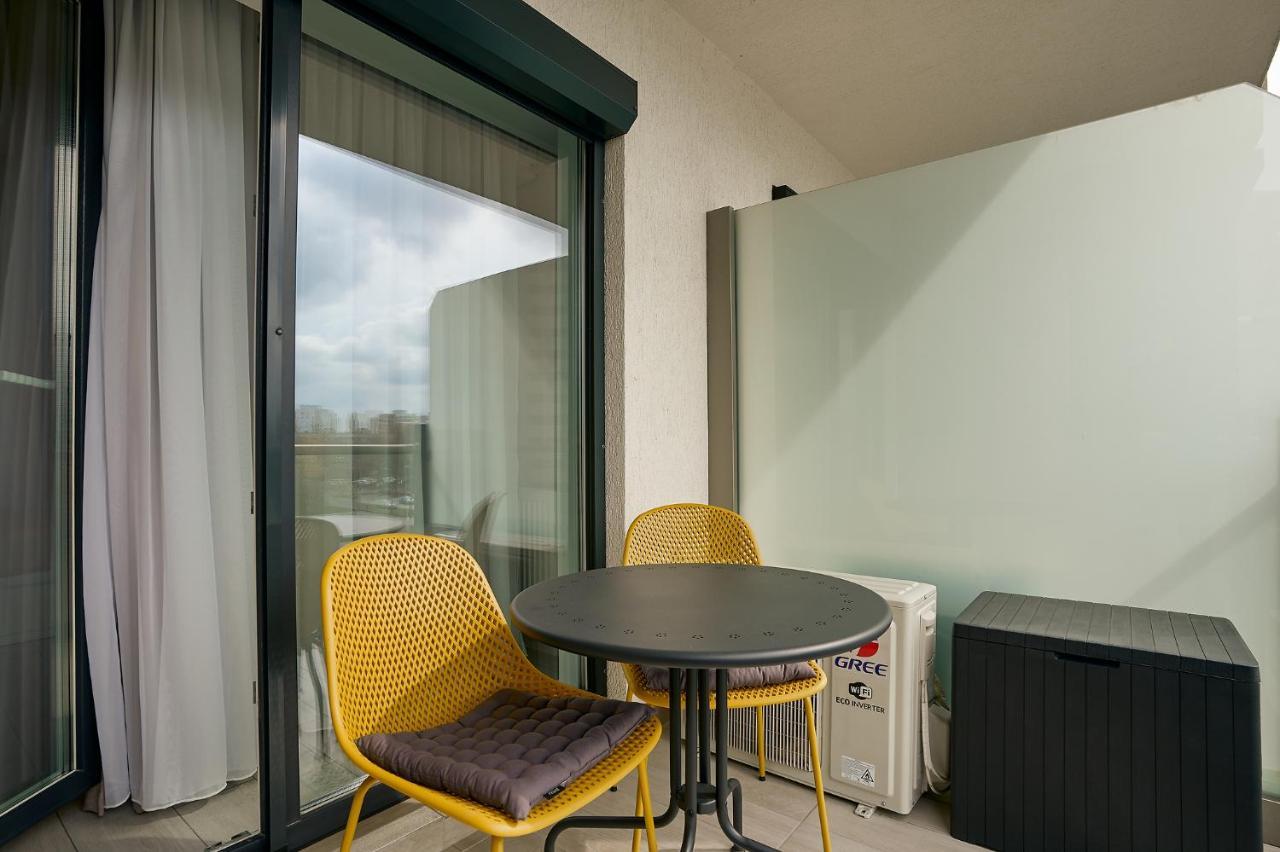 Moon Plaza Deluxe Studios Bucarest Extérieur photo