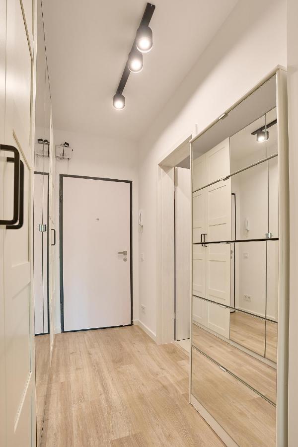 Moon Plaza Deluxe Studios Bucarest Extérieur photo